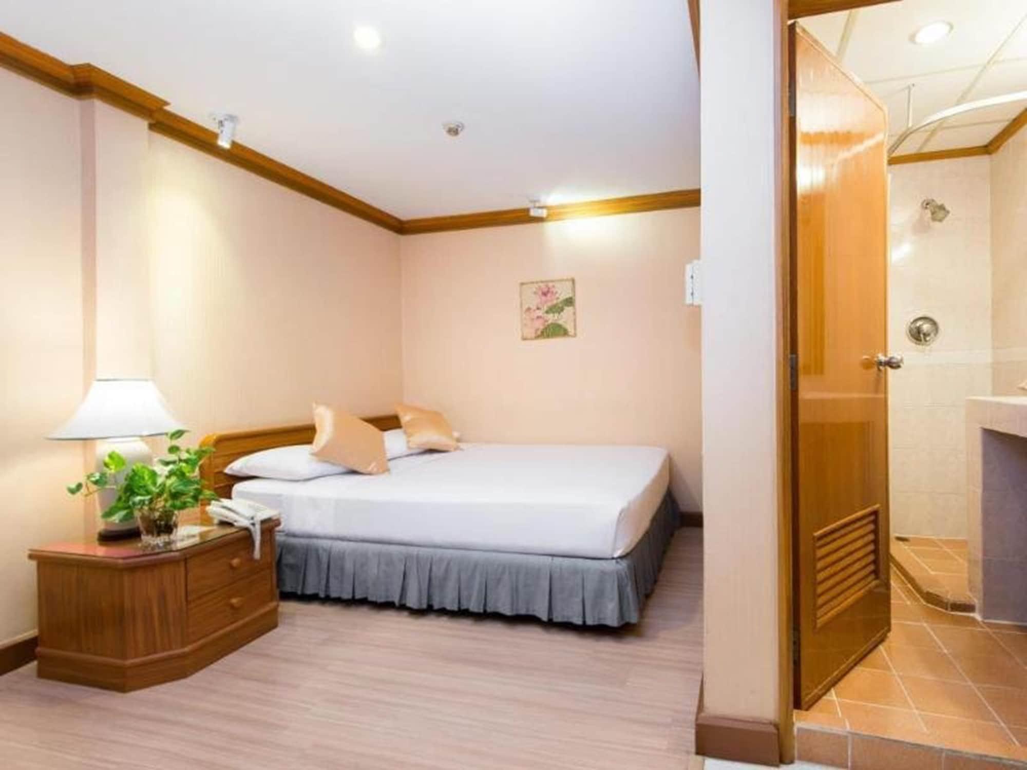 Wall Street Inn, Bangkok Buitenkant foto