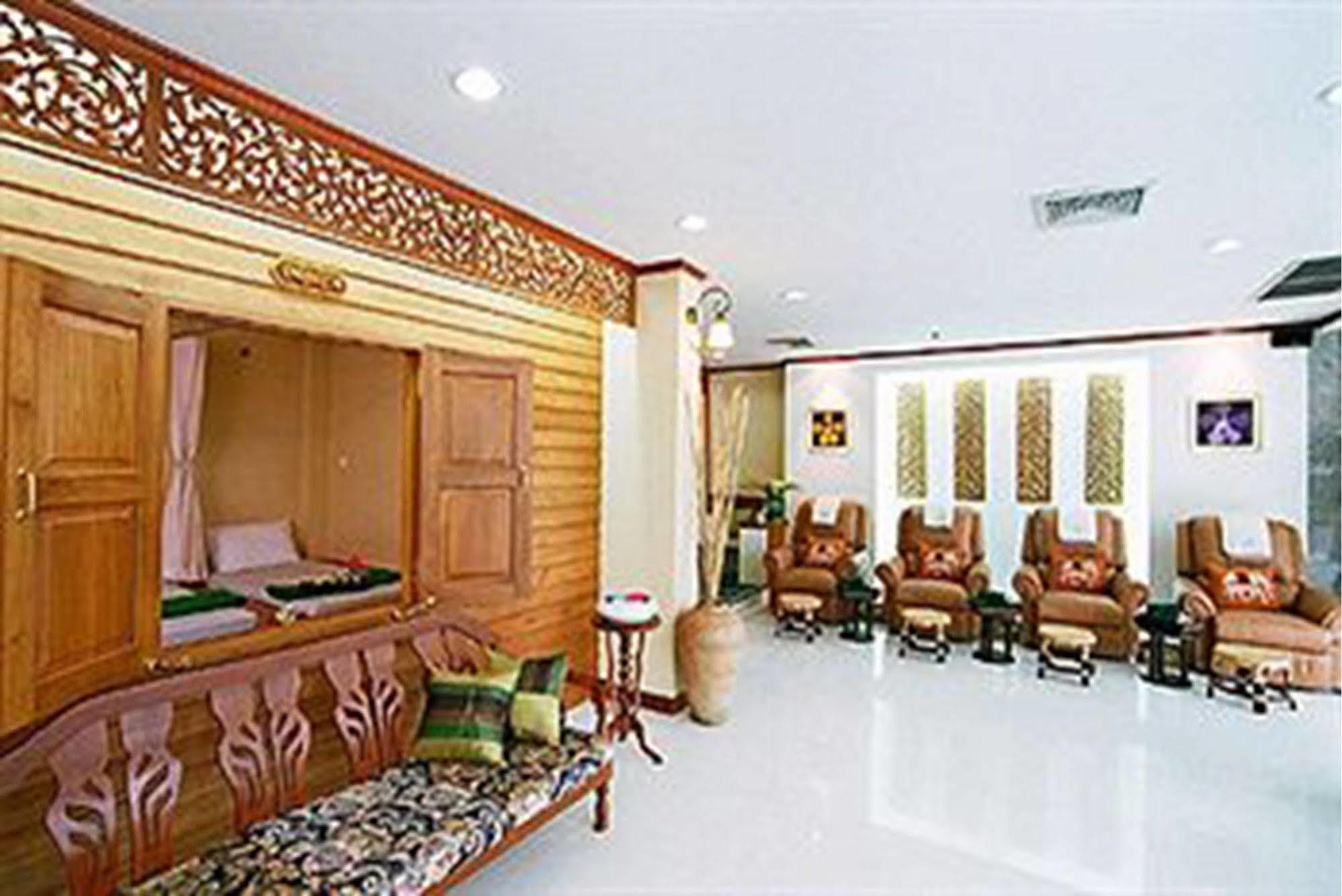 Wall Street Inn, Bangkok Buitenkant foto