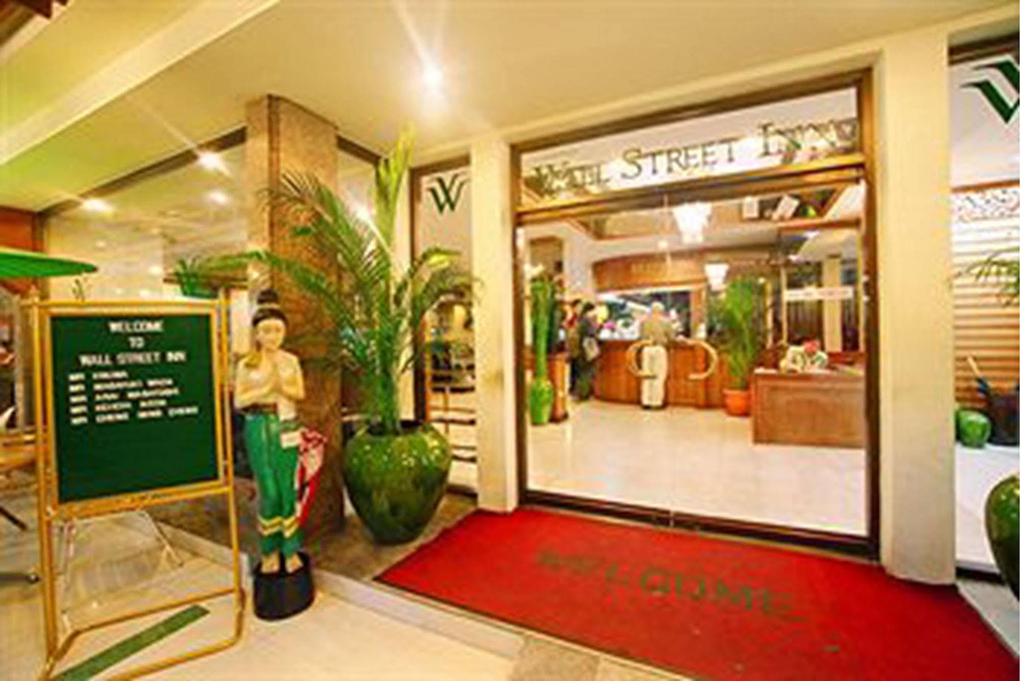 Wall Street Inn, Bangkok Buitenkant foto